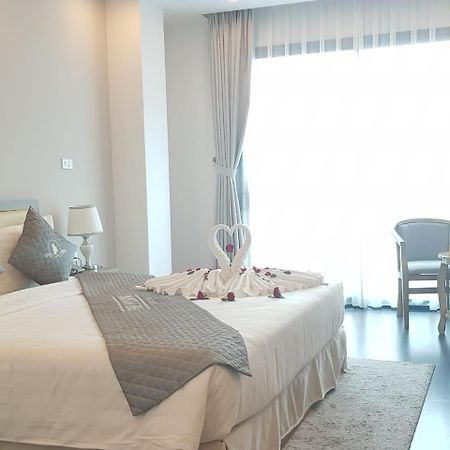 The Pilgrim Hotel Hanoi Buitenkant foto